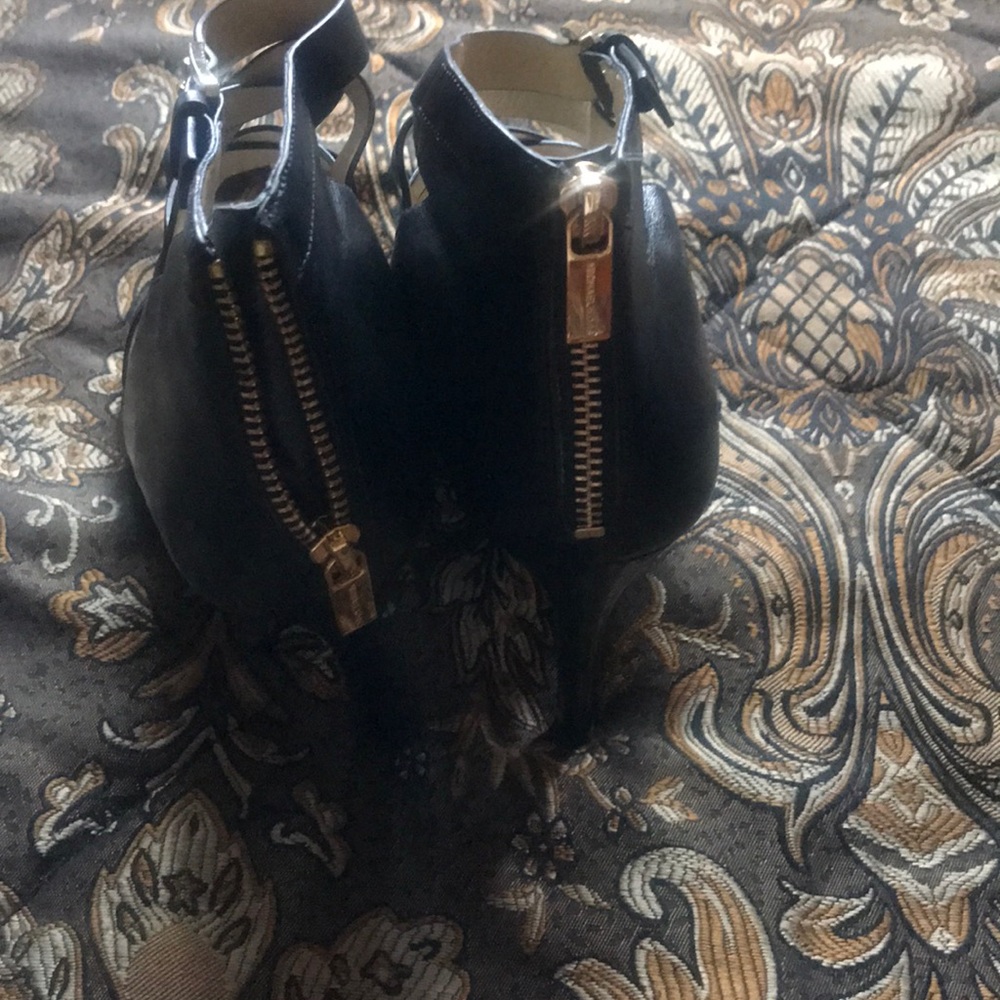 Michael Shoes - Picture 3 of 3